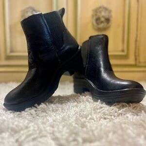 Bionica Perth Black Boots